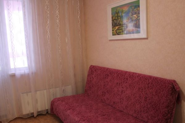 Бурнаковская улица, 95