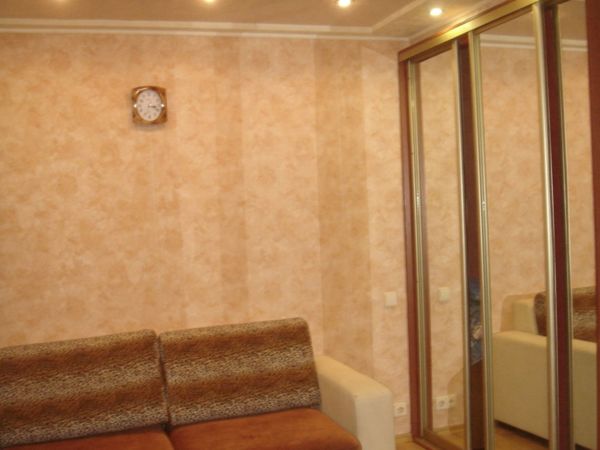 Светлоярская улица, 28