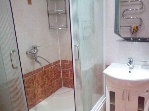 Полтавская улица, 53